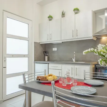 The 3 Brothers' Apts Guest house Chania (Crete)